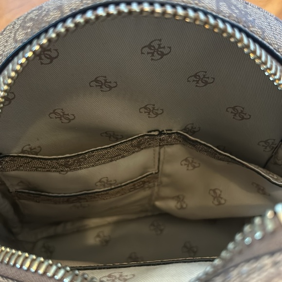 NWOT Guess mini logo backpack - Picture 6 of 8